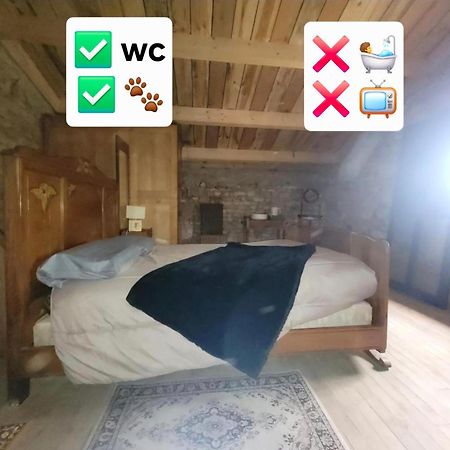 La Chapelle-Themer Nuit Insolite, Chambre Au Dessus D'Une Etable المظهر الخارجي الصورة