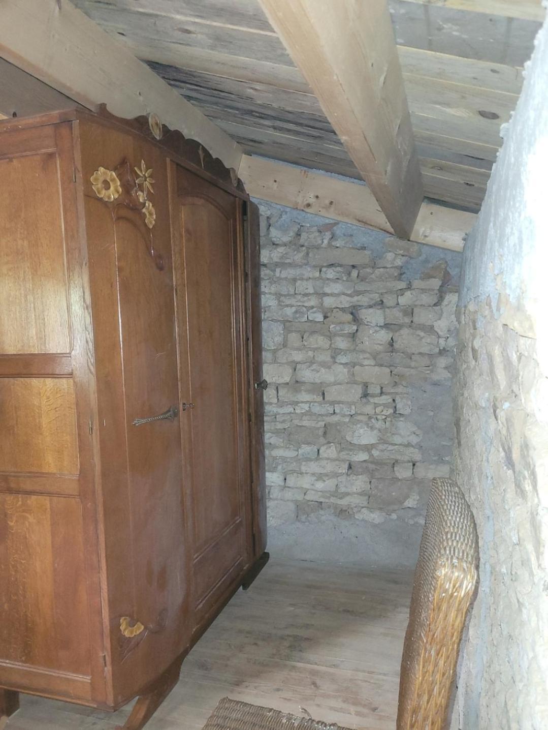 La Chapelle-Themer Nuit Insolite, Chambre Au Dessus D'Une Etable المظهر الخارجي الصورة