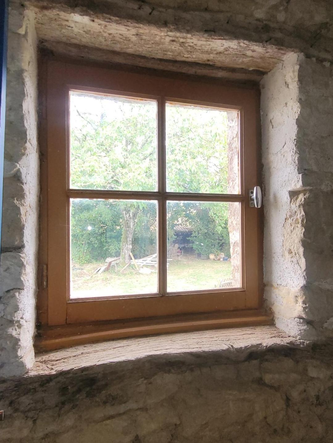 La Chapelle-Themer Nuit Insolite, Chambre Au Dessus D'Une Etable المظهر الخارجي الصورة